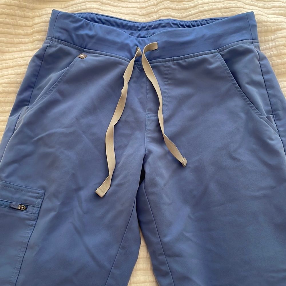 Figs jogger scrub pants, ciel blue